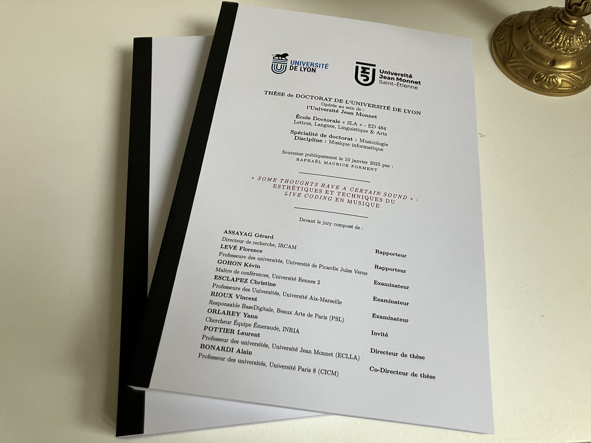 Les deux volumes de la thèse